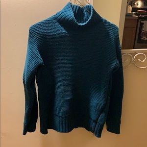 Lululemon turquoise sweater